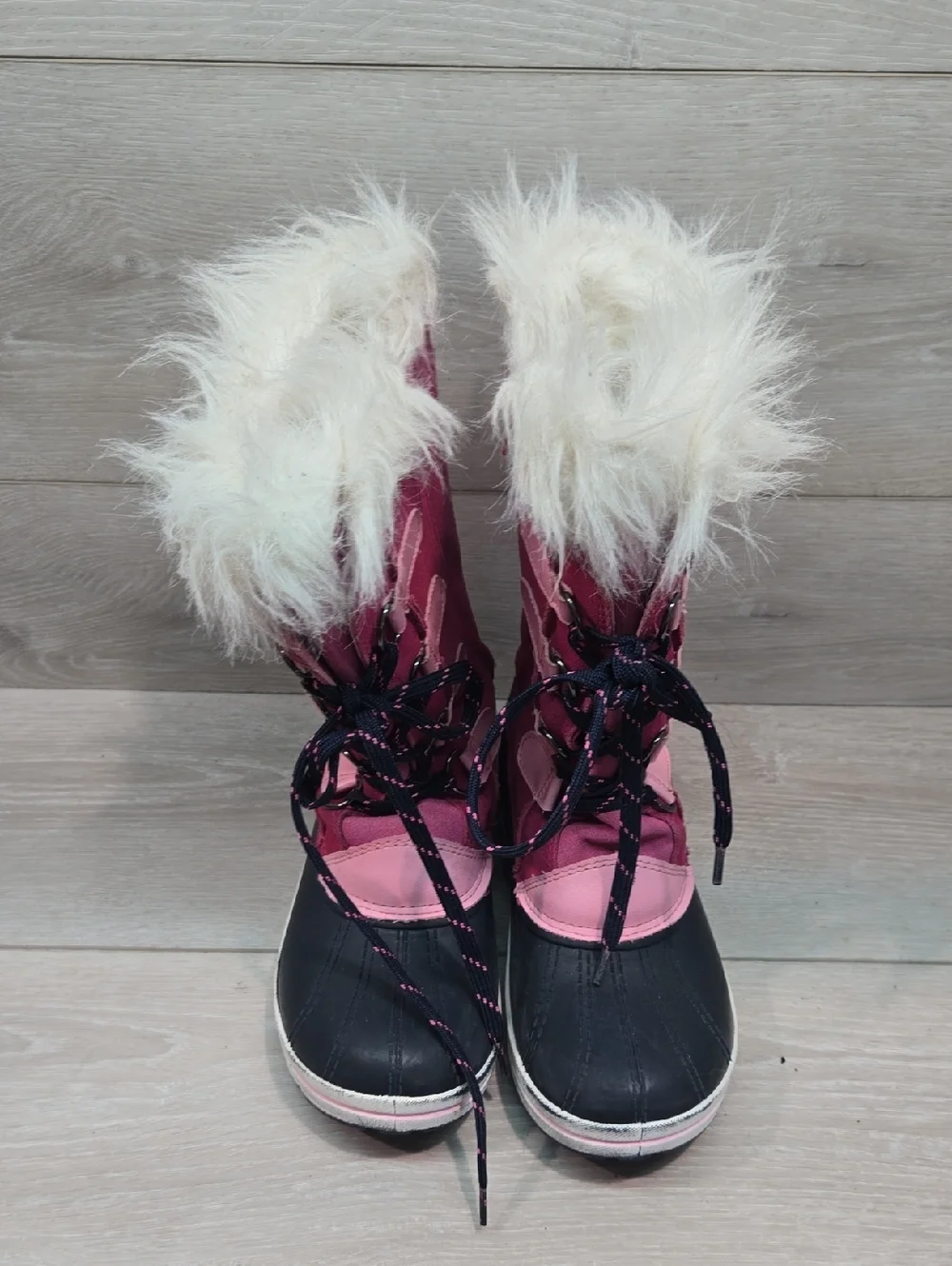 Ozark Trail Big Girl 3M Thinsulate Water Resistant 200gr Winter Boots Shoes Sz 3